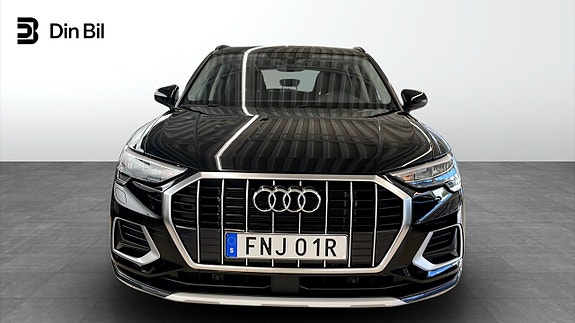 Audi Q3 4 of 5