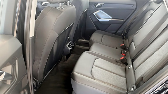 Audi Q3 12 of 13