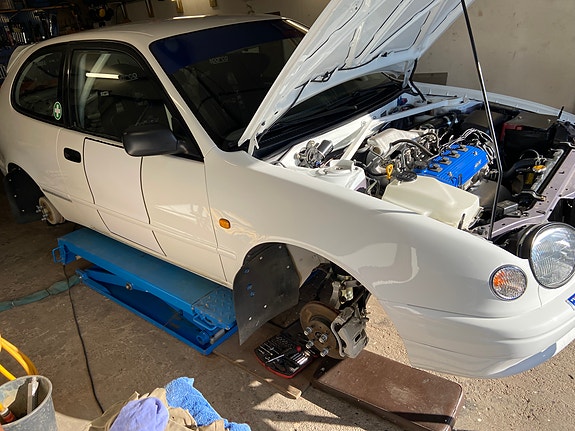 Toyota Corolla 2 of 5