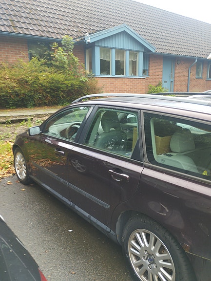 Volvo V50 3 of 5