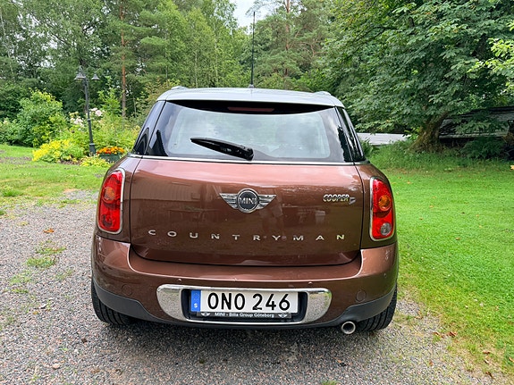 MINI Countryman Cooper D 2 of 3