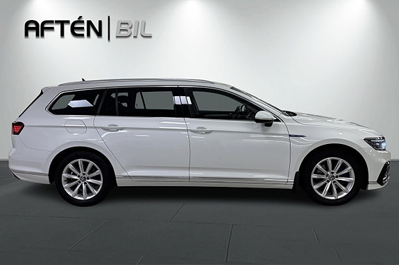 Volkswagen Passat 6 of 23