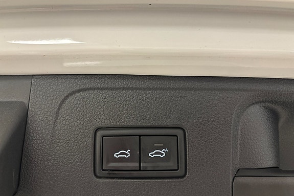 Volkswagen Passat 19 of 23