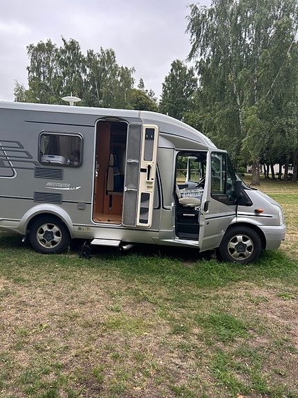 Hymer Van 522 2 of 5