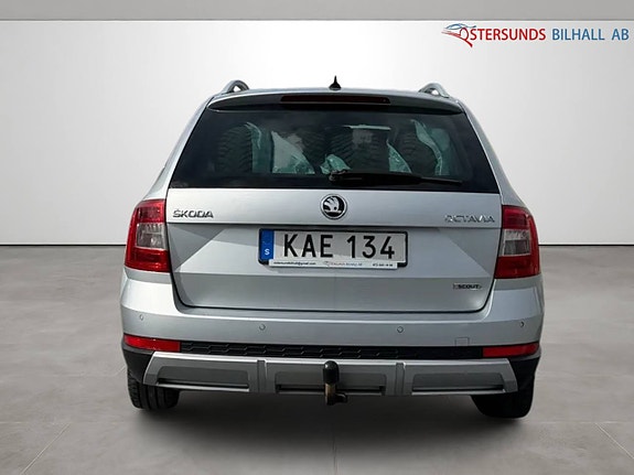 Skoda Octavia Scout 5 of 5
