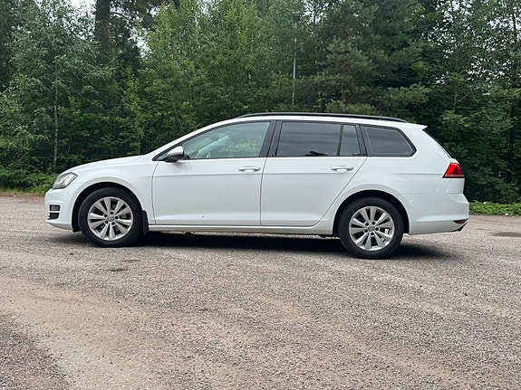 Volkswagen Golf VII 4 of 5