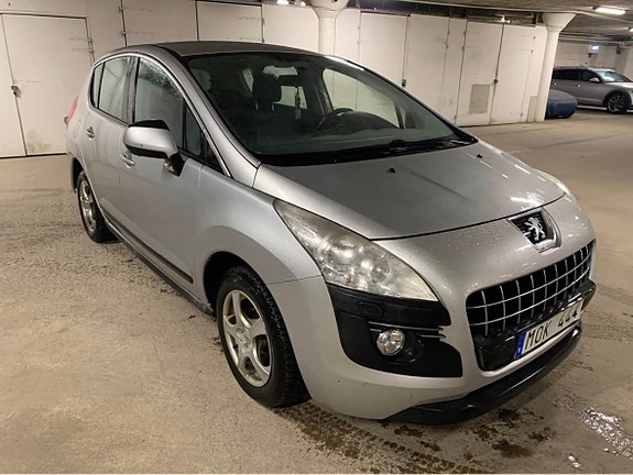 Peugeot 3008 2 of 5