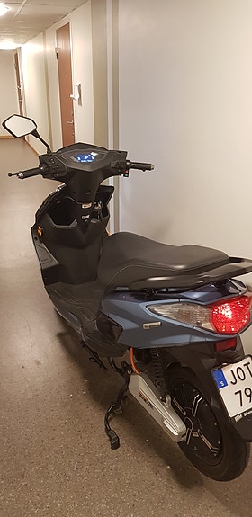 Lvneng Vespa 2 of 5