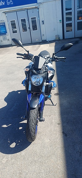 Yamaha MT-07 3 of 4