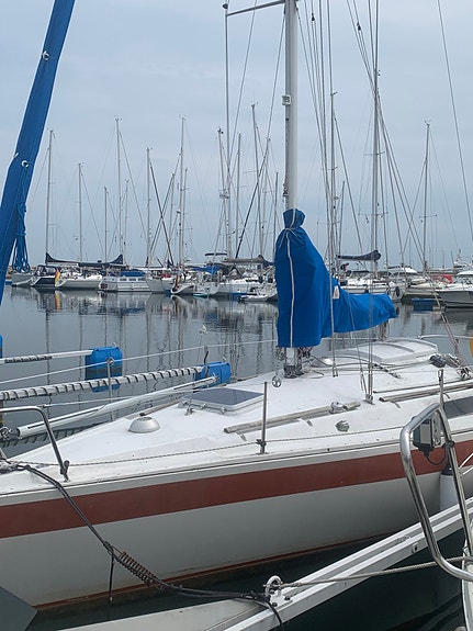 Helmsman 26 2 of 11