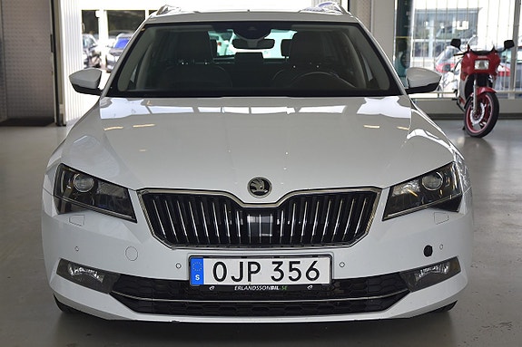 Skoda Superb 2 of 5