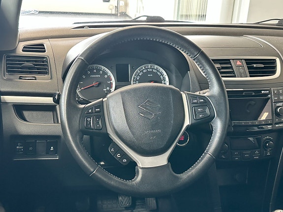 Suzuki Swift 9 of 13