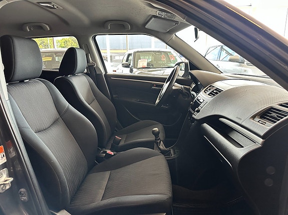 Suzuki Swift 11 of 13
