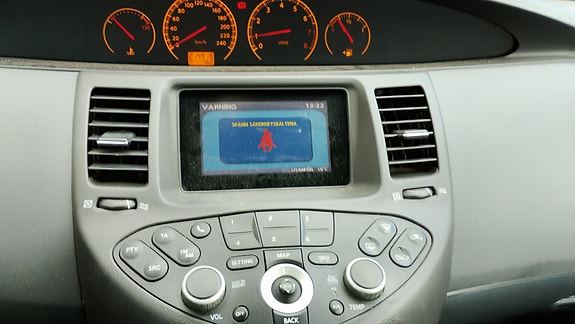 Nissan Primera 3 of 5