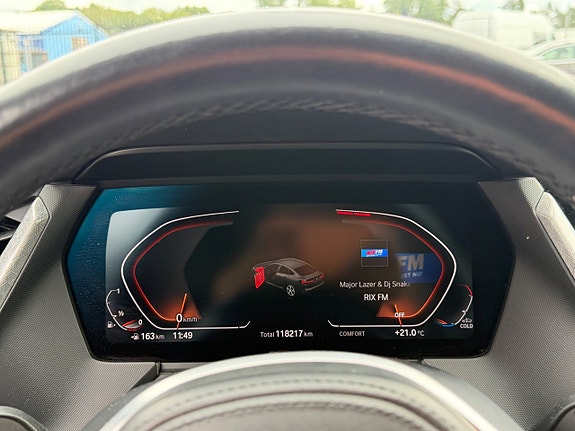 BMW 218i 14 of 22