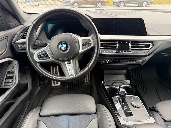 BMW 218i 11 of 22