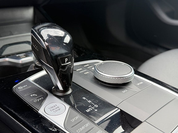 BMW 218i 12 of 22