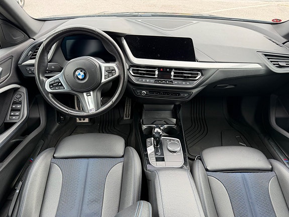 BMW 218i 9 of 22