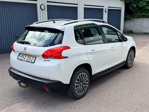 Peugeot 2008 3 of 5