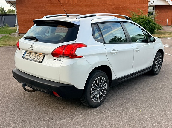 Peugeot 2008 3 of 5