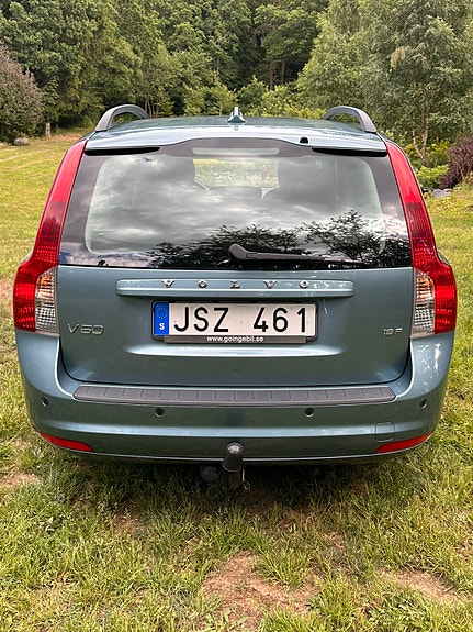 Volvo V50 4 of 5