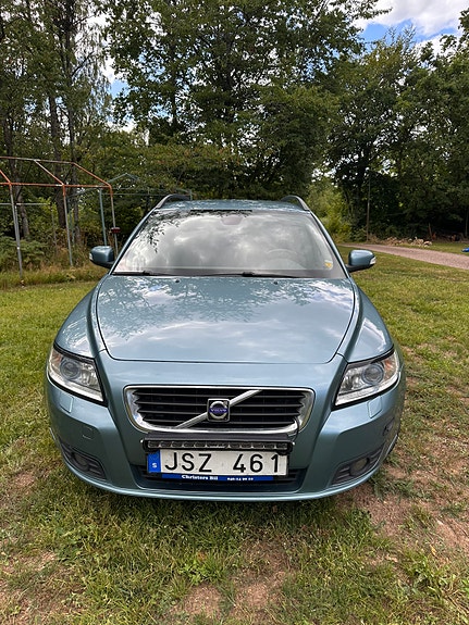Volvo V50 2 of 5