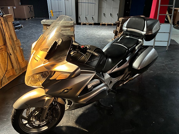 Honda ST1300 Pan-European 4 of 10