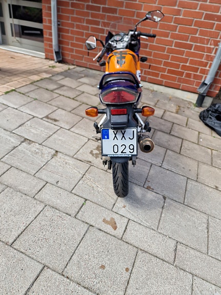 Honda CBR125R 3 of 5