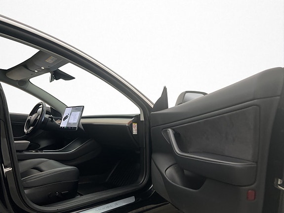 Tesla Model 3 26 of 30