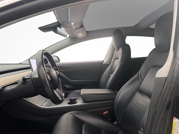 Tesla Model 3 11 of 30