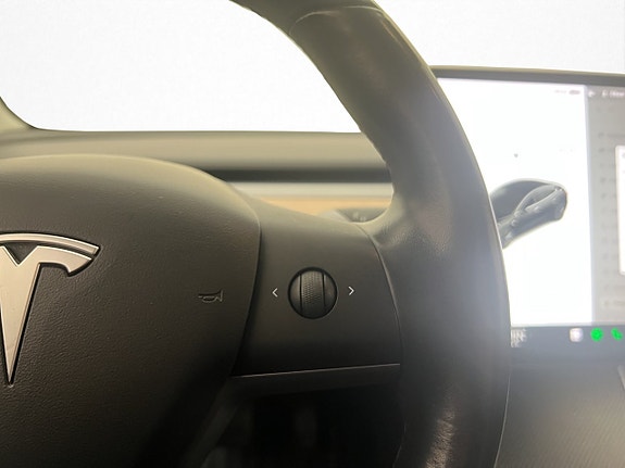 Tesla Model 3 15 of 30