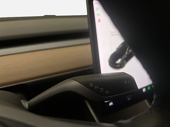 Tesla Model 3 16 of 30
