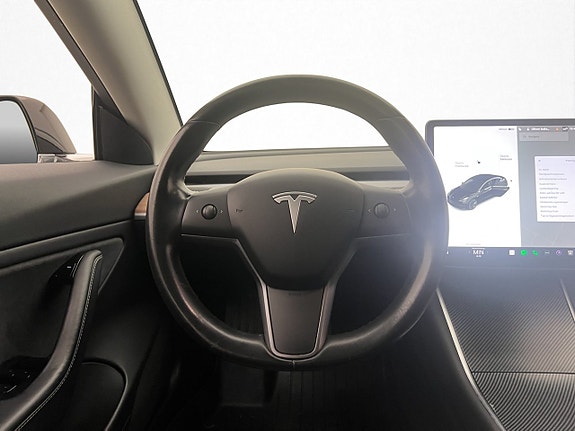 Tesla Model 3 13 of 30