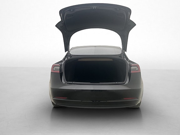 Tesla Model 3 28 of 30