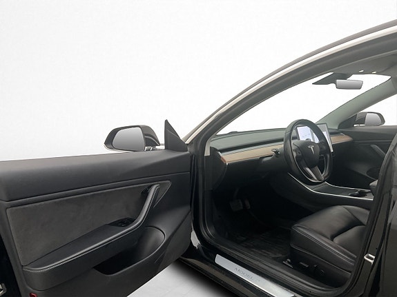 Tesla Model 3 10 of 30