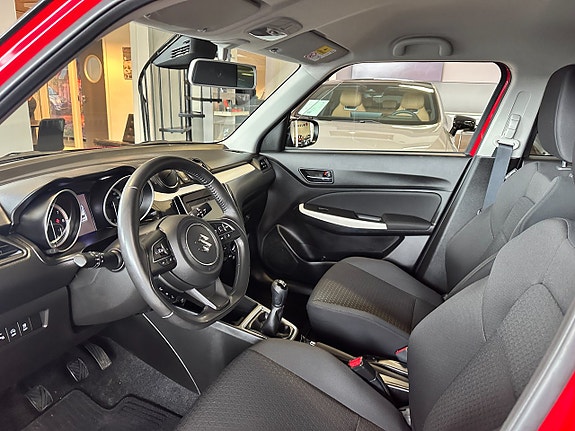Suzuki Swift 7 of 15