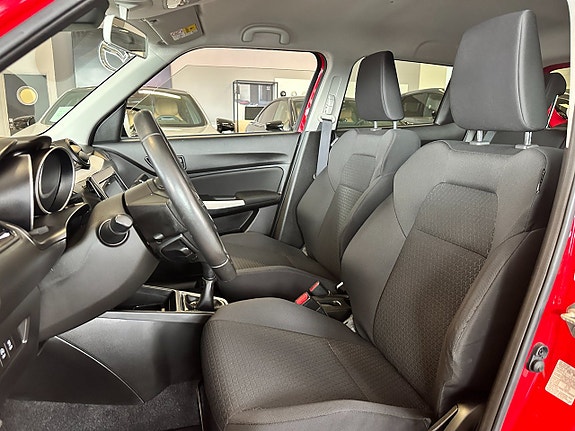 Suzuki Swift 8 of 15