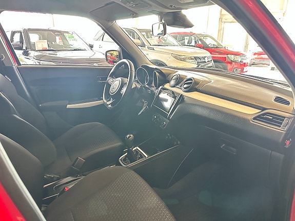Suzuki Swift 10 of 15