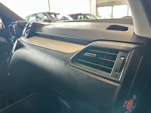Suzuki Swift 13 of 15