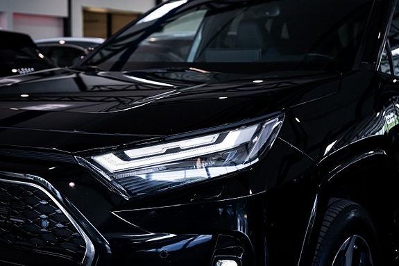 Toyota RAV4 Plug-in Hybrid 5 of 29