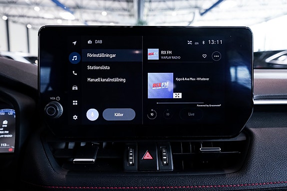 Toyota RAV4 Plug-in Hybrid 18 of 29