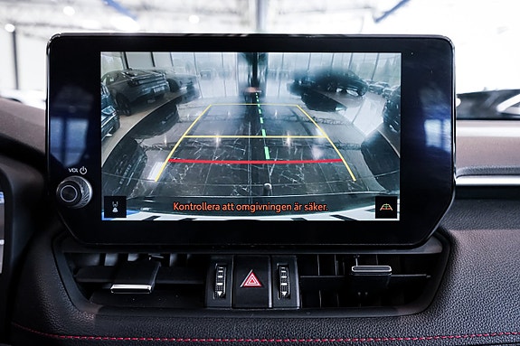 Toyota RAV4 Plug-in Hybrid 20 of 29