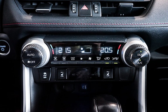 Toyota RAV4 Plug-in Hybrid 21 of 29