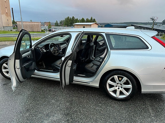 Volvo V90 4 of 5