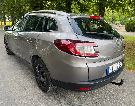 Renault Megane III 4 of 5