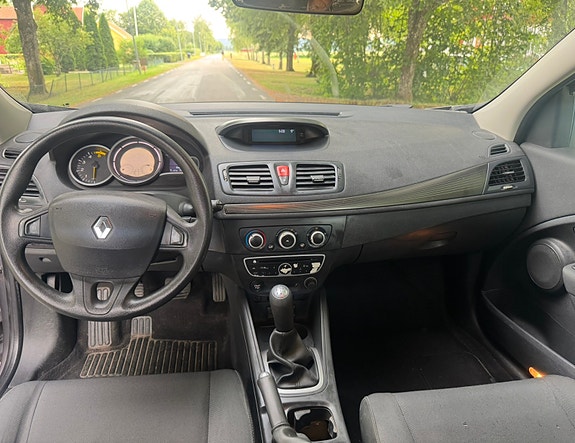 Renault Megane III 6 of 6