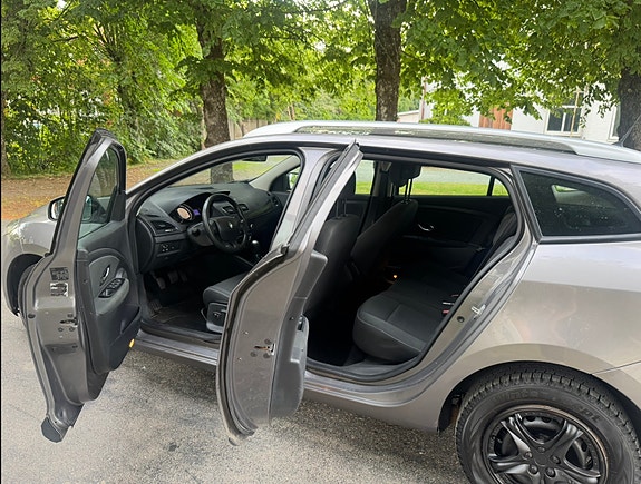 Renault Megane III 5 of 5
