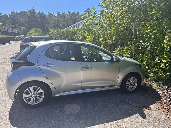 Toyota Yaris 8 of 12