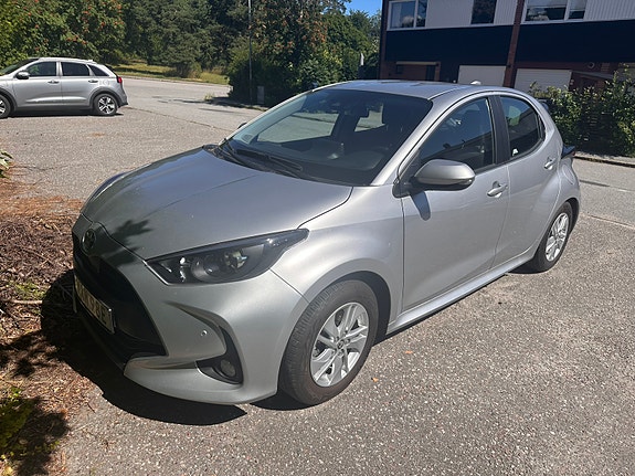 Toyota Yaris 3 of 5