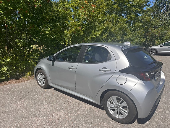 Toyota Yaris 4 of 5